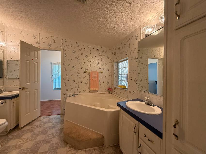 2604 87th Ct E a Palmetto, FL Mobile or Manufactured Home for Sale